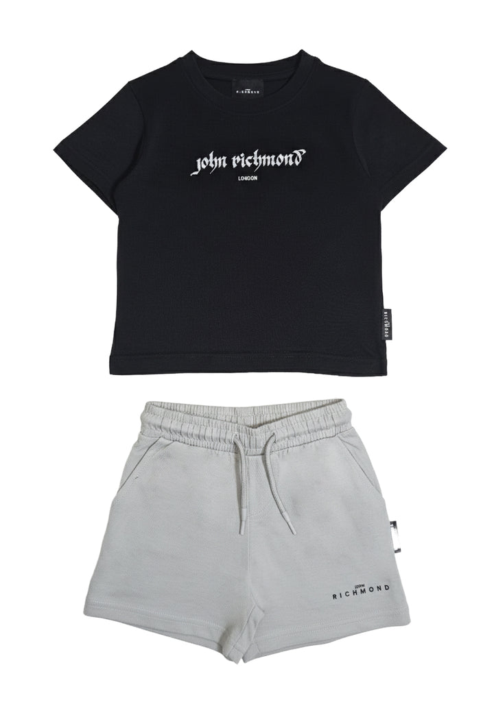 Conjunto negro y gris para niño