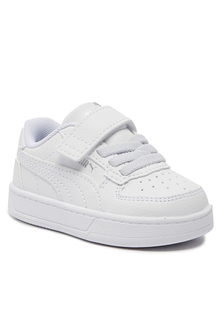 Chaussures blanches pour nouveau-nés
