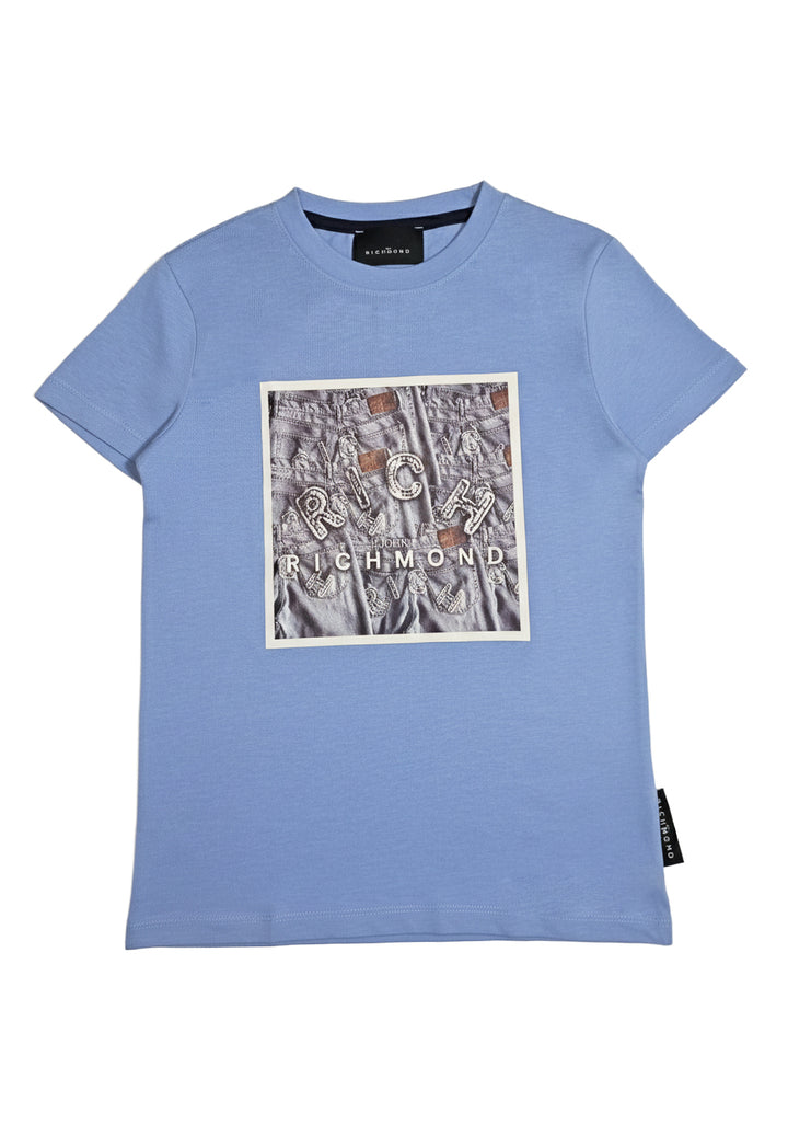 Light blue t-shirt for a child