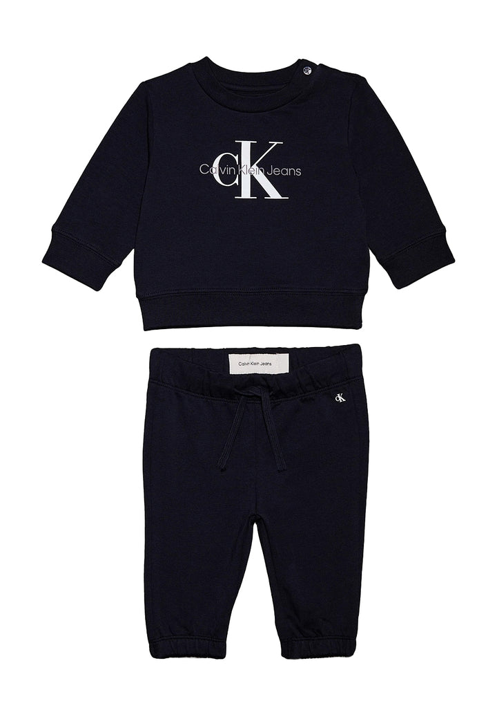 Conjunto de sudadera negro para niño