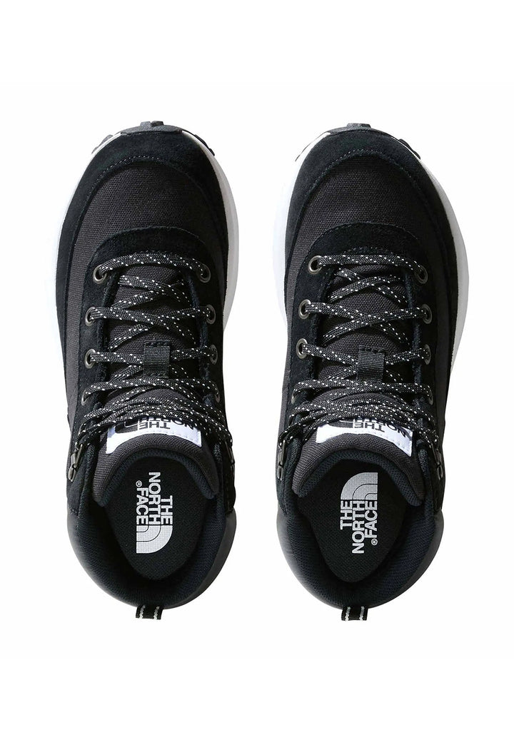 Chaussures noires et blanches pour enfants
