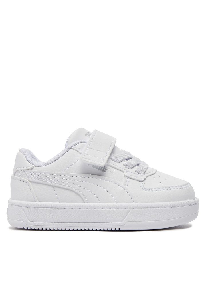 Chaussures blanches pour nouveau-nés
