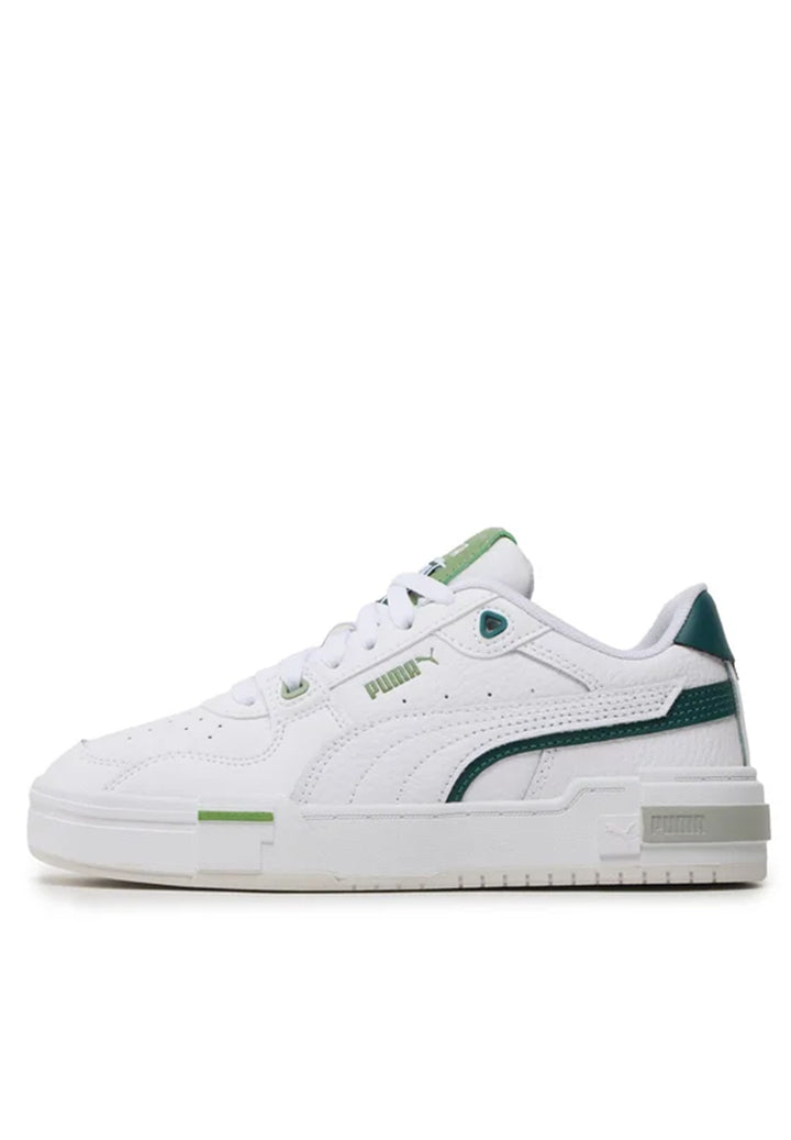 Chaussures blanches et vertes pour enfants