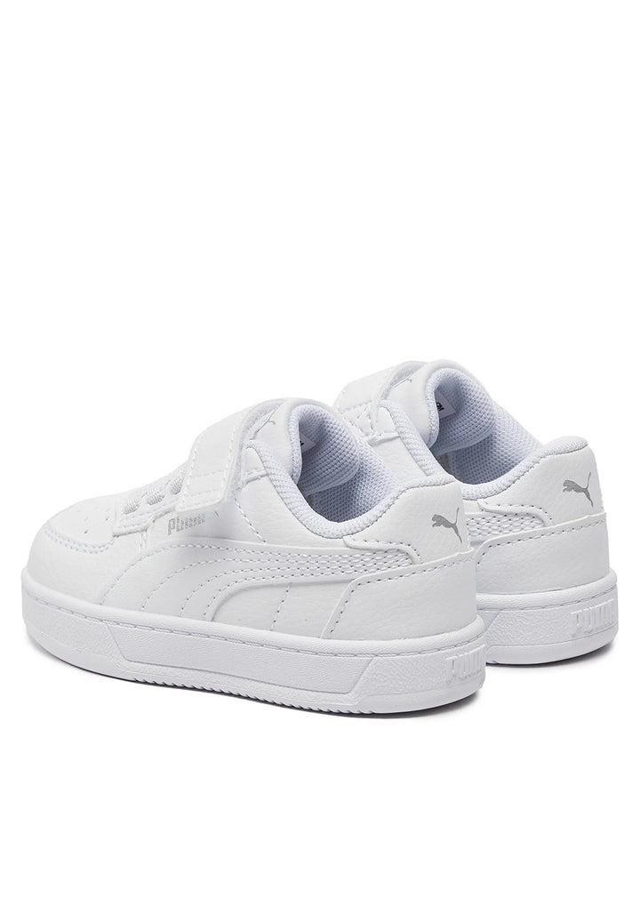 Chaussures blanches pour nouveau-nés