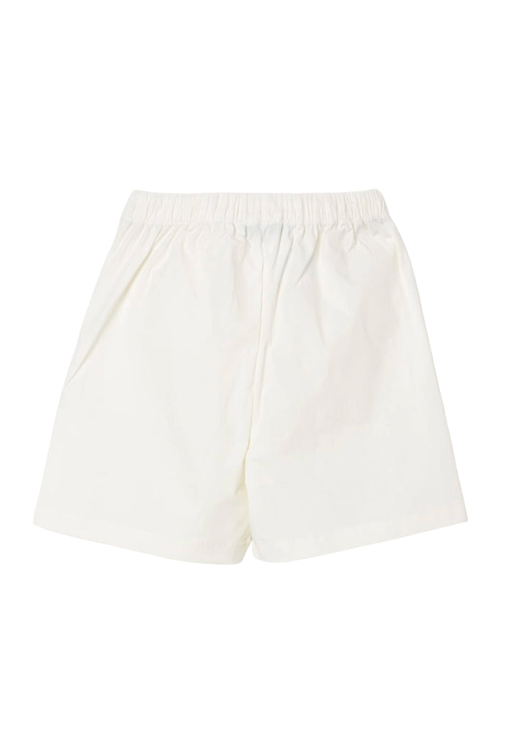 Bermudas color crema para niño