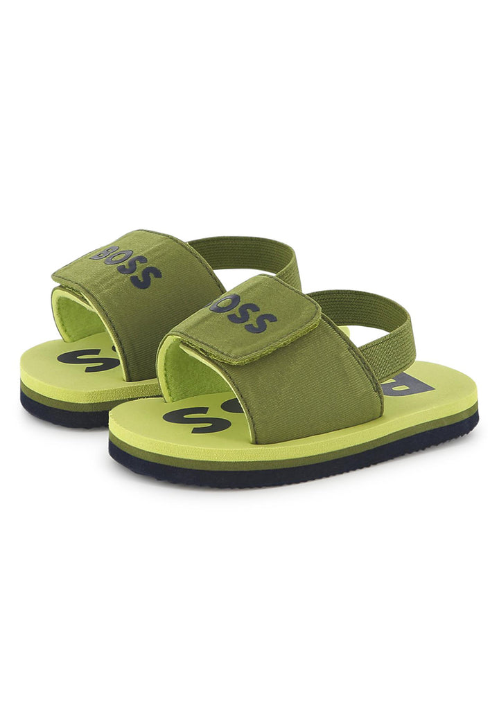 Sandalias verdes para recién nacido