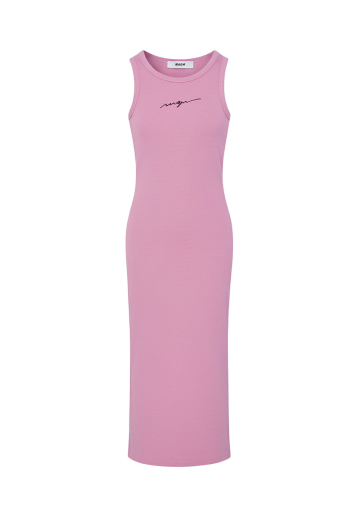 Vestido rosa para niña
