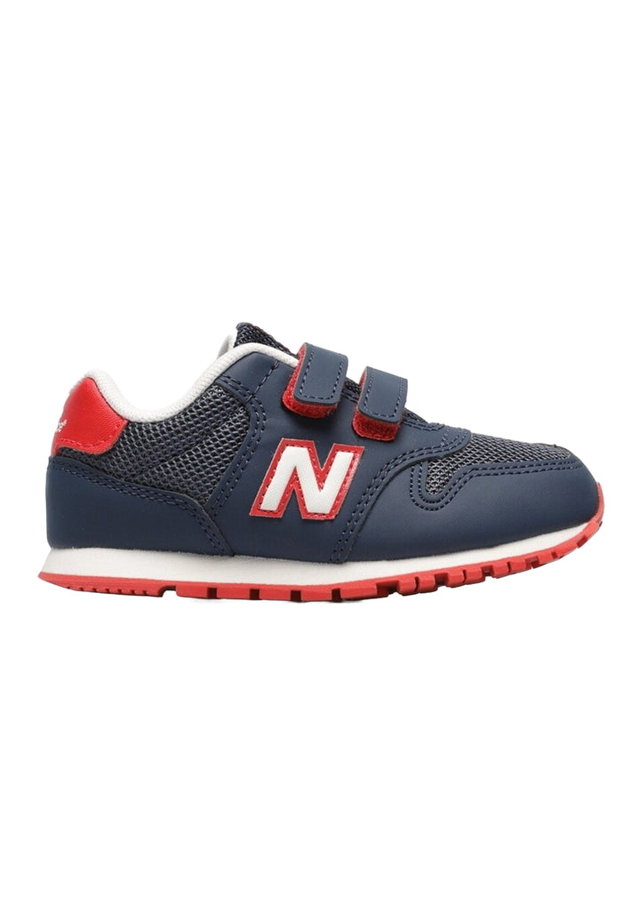 Chaussures bleues pour nouveau-nés