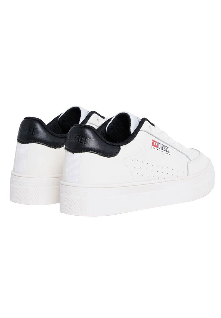 Zapatos blancos para niño
