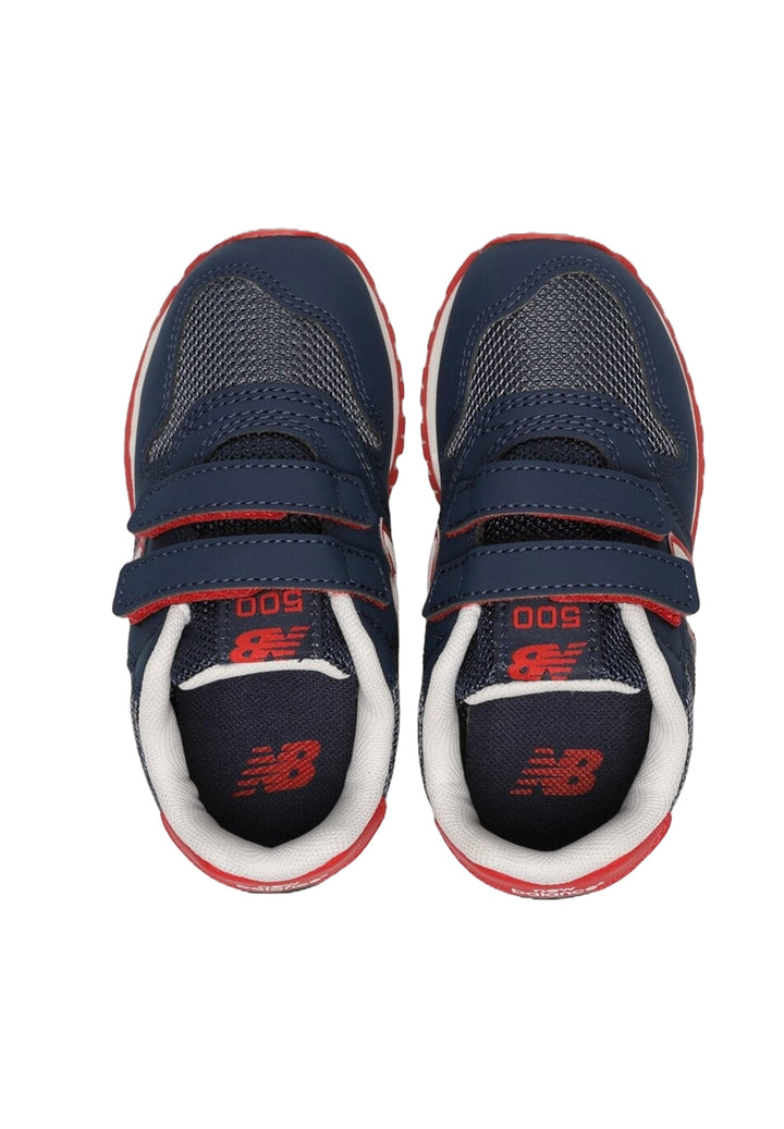 Chaussures bleues pour nouveau-nés
