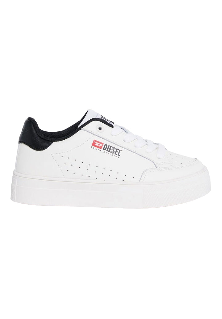 Zapatos blancos para niño