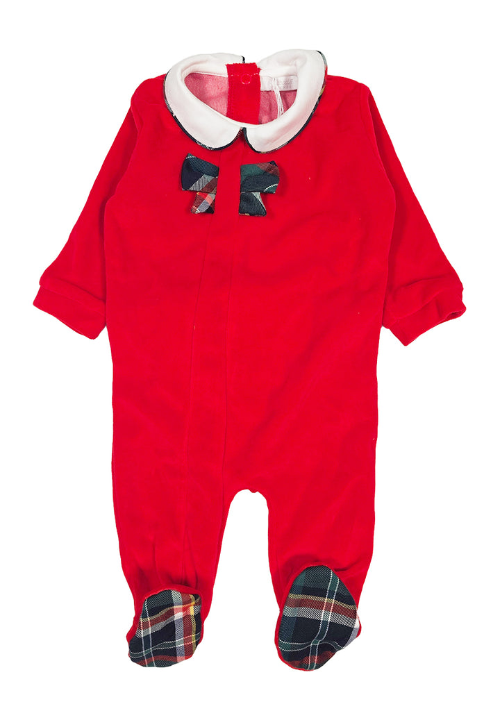 Roter Strampler für Neugeborene