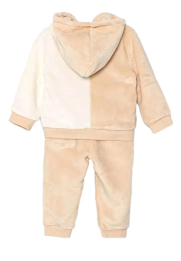 Conjunto beige para bebé niña
