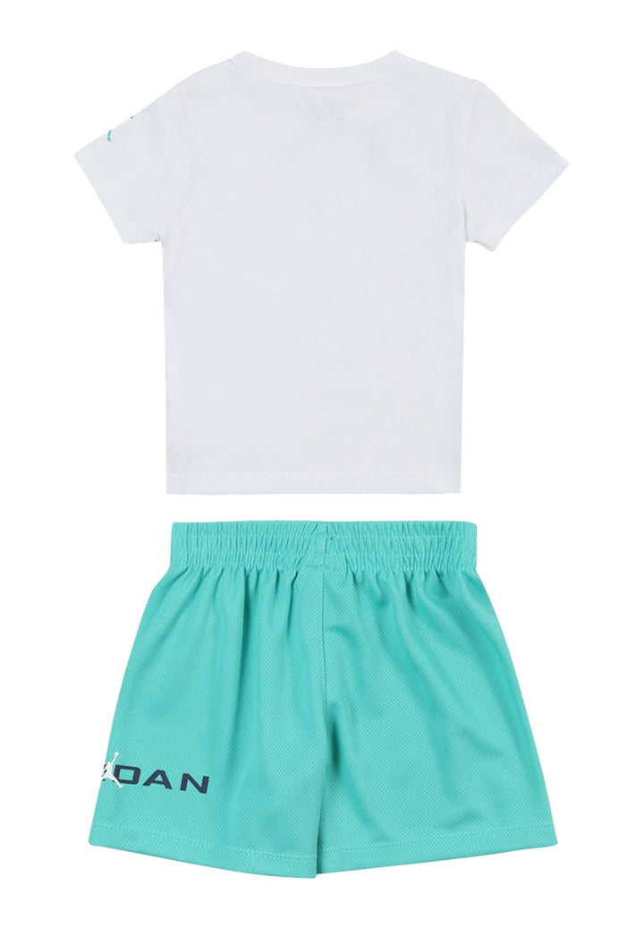 Conjunto blanco y verde para niño
