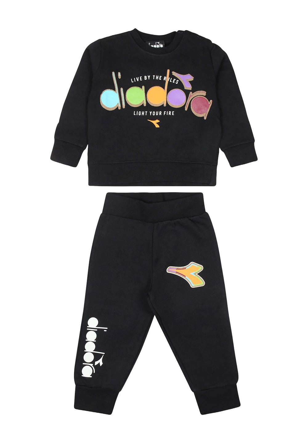 Conjunto de sudadera negro para niño